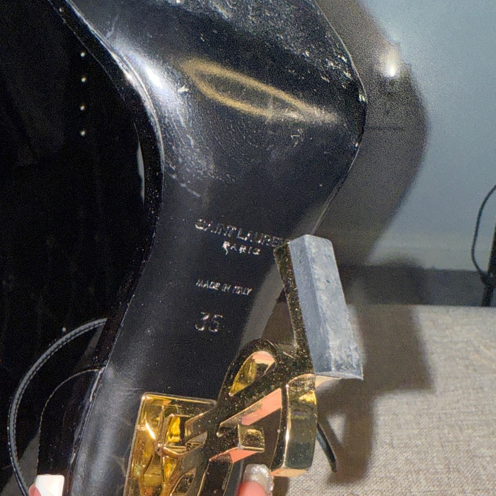 Saint Laurent Glossy Black Heels - Picture 4 of 4